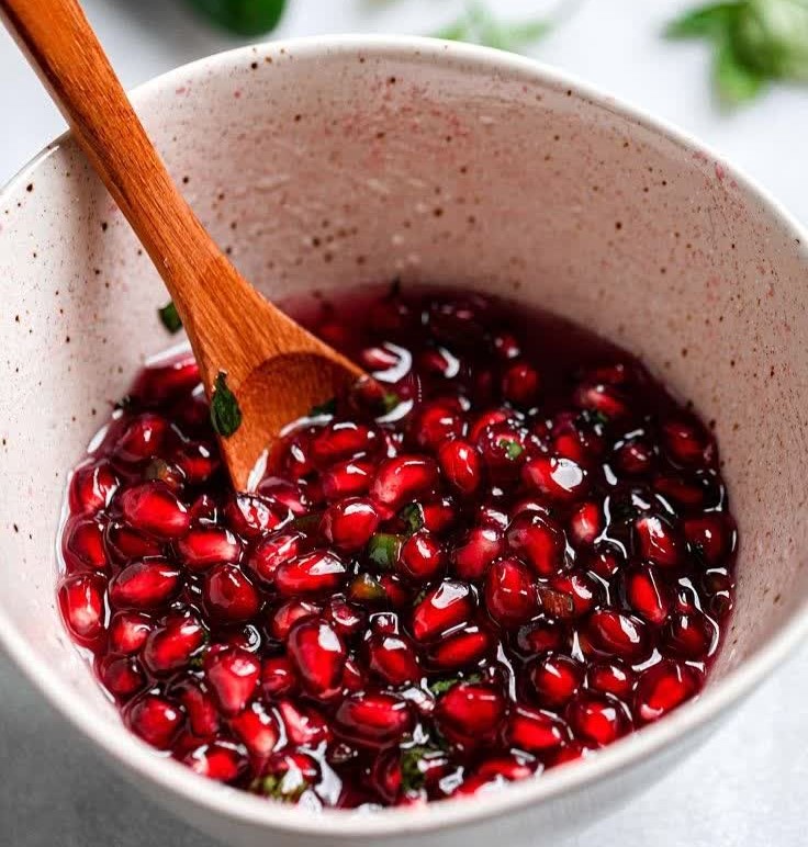 نگهداری رب انار چگونه طولانی نگهداری کنیم؟ 2 photo21599095309 1