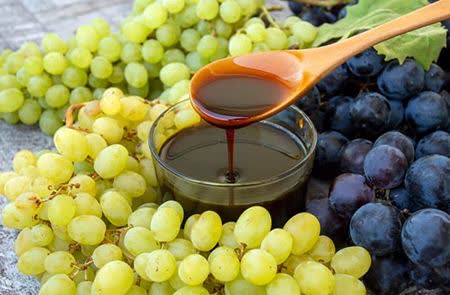 خواص شیره انگور طبیعی چیست؟